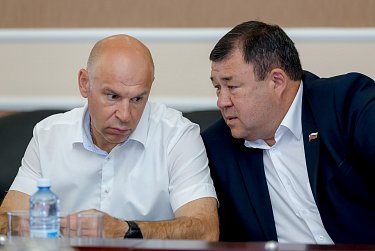 Губернатор выступит с отчетом в июне